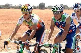 Paco Mancebo (Illes Balears) and Eladio Jiménez (Comunidad Valenciana) ride together.