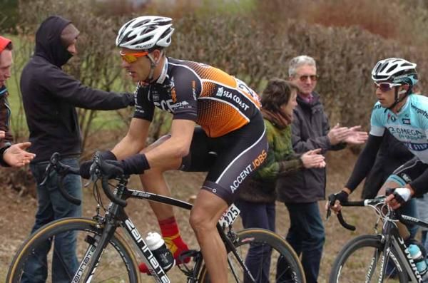 Kevin Ista (Accent Jobs - Veranda's Willems) was in the early break.