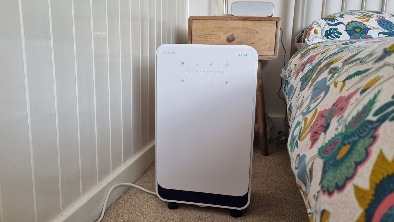 EcoAir DC12 MK3 next to bed