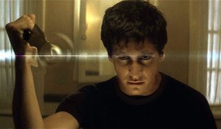 Donnie Darko Jake Gyllenhaal stabs the mirror