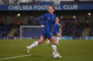 KINGSTON UPON THAMES, ENGLAND - FEBRUARY 09: Keira Walsh of Chelsea in action during The Adobe Women's FA Cup Fifth Round match between Chelsea and Everton at Kingsmeadow on February 09, 2025 in Kingston upon Thames, England. (Photo by Harriet Lander - Chelsea FC/Chelsea FC via Getty Images)