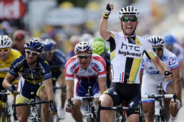 Mark Cavendish (HTC Highroad) pumps his arm in celebration