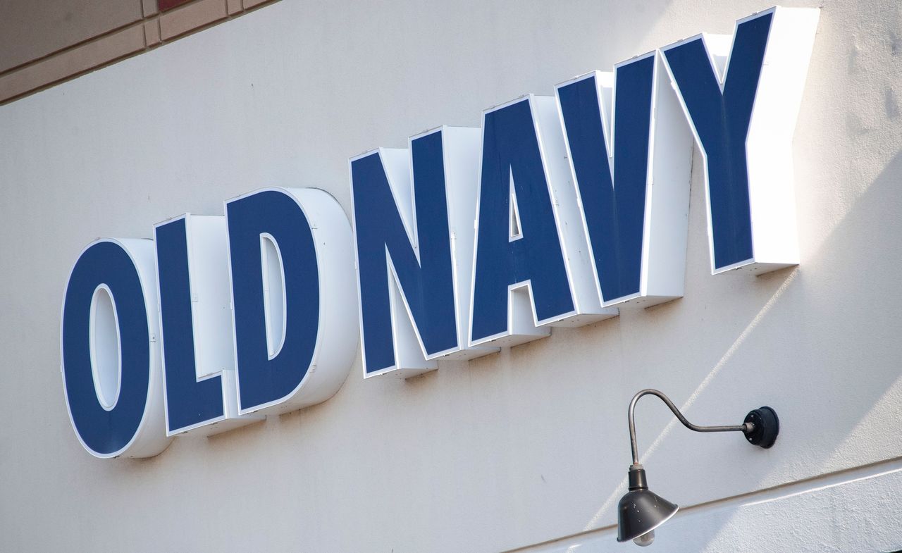 An Old Navy logo