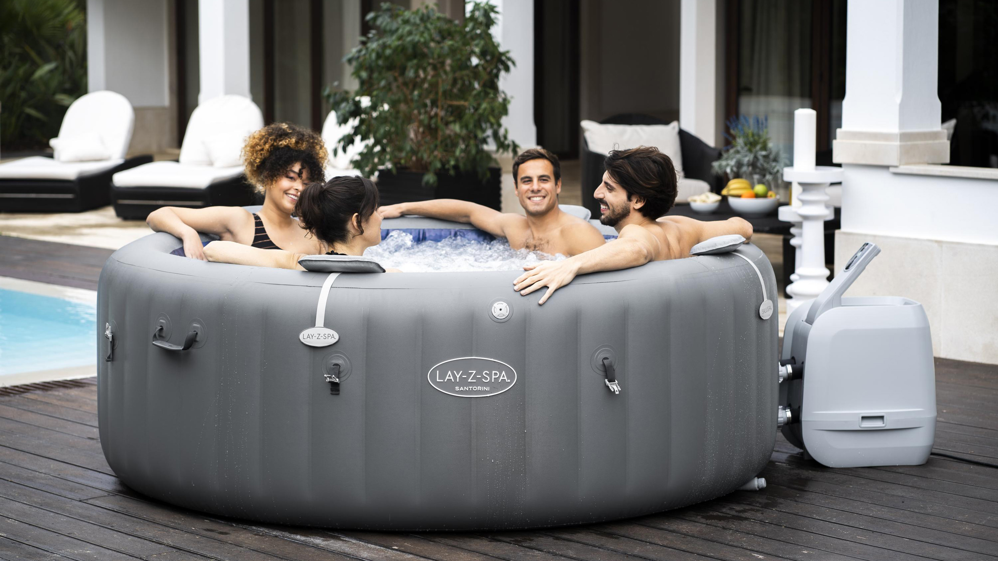 Are inflatable hot tubs any good? The pros and cons revealed | Gardeningetc