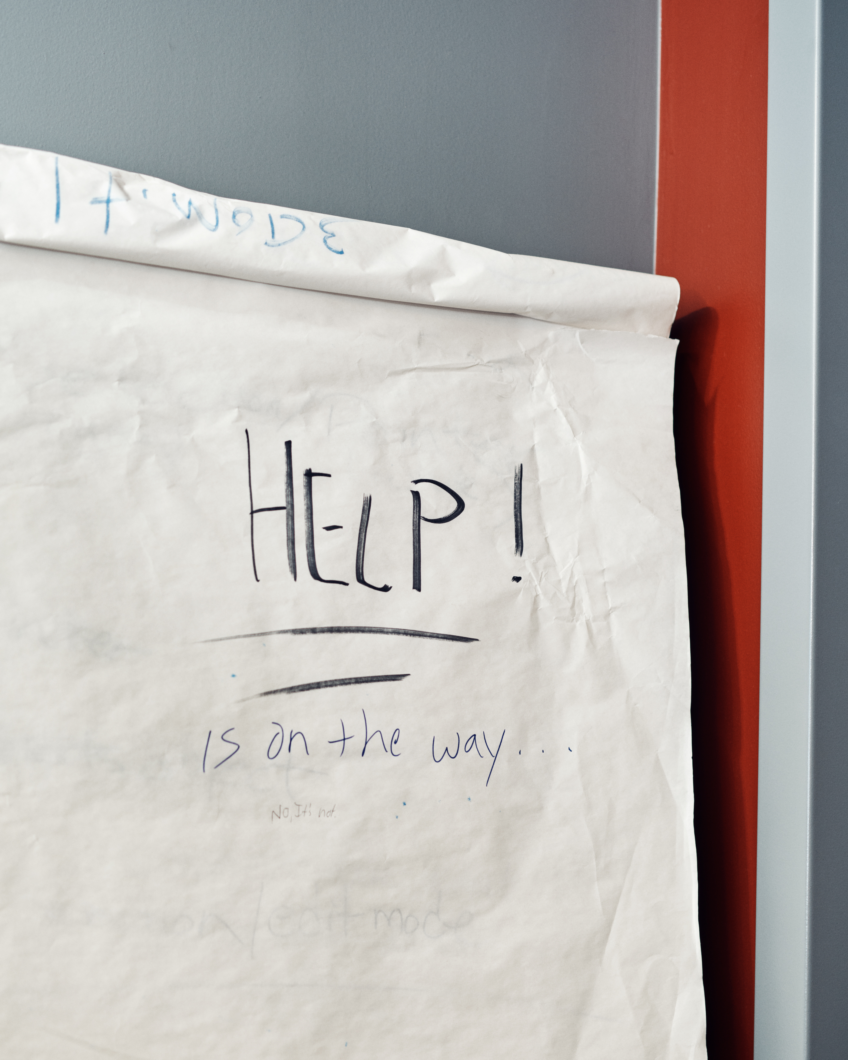 photography of sign saying &amp;lsquo;Help! &amp;hellip;is on the way&amp;rsquo;