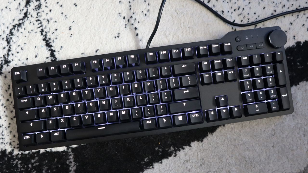 Das Keyboard 6 Professional keyboard on a carpet.