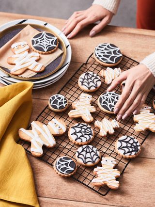 Halloween biscuits as decorating ideas