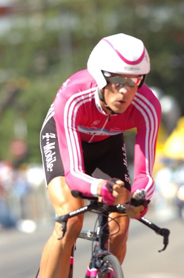 Andreas Kl&ouml;den in time trial mode for Telekom