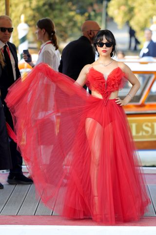 VENICE, ITALY - AUGUST 28: Jenna Ortega arrives at Hotel Excelsior at the 81st Venice International Film Festival on August 28, 2024 in Venice, Italy. (Photo by Jacopo Raule/FilmMagic)