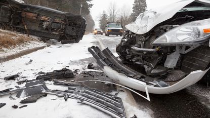 picture of a car crash on wintery roads