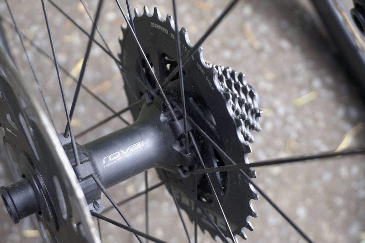 To remain around that 1250gram mark set by the first generation Alpinists, Roval carved 50 grams from the hub. The Alpinists CLX II wheels have ditched the Aeroflange hubs and instead come with an all-new, low-profile LFD hub