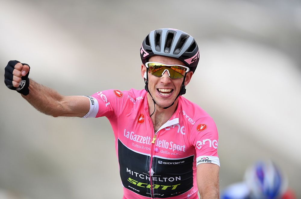 Simon Yates (Mitchelton-Scott) wins stage 9 of the Giro d'Italia at Gran Sasso d'Italia