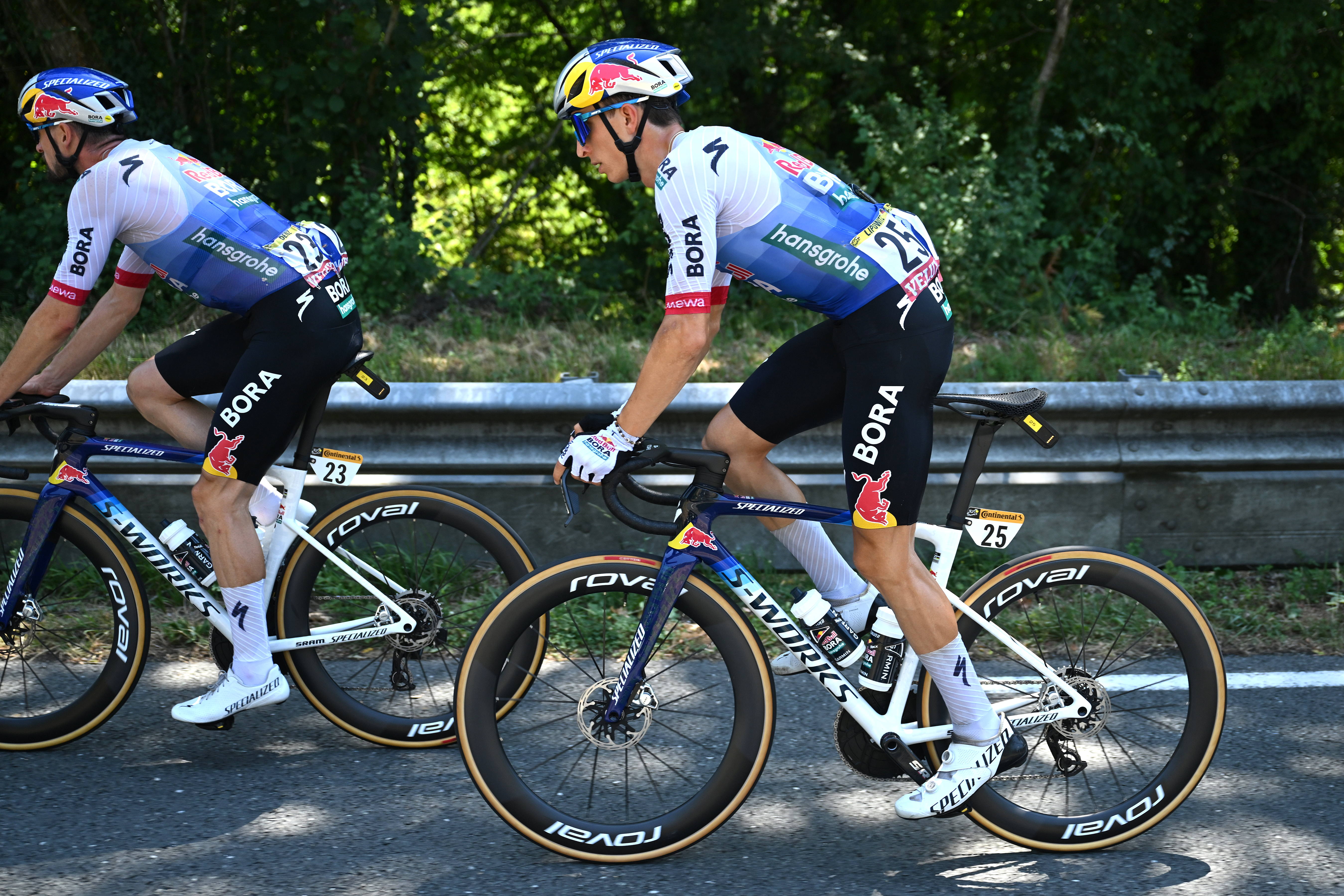 BERGERAC, FRANCE - JULY 11: Florian Lipowitz of Germany and Team Red Bull - BORA - hansgrohe competes during the 113th Tour de France 2026, Stage 8 a 180.4km stage from Perigueux to Bergerac / #UCIWT / on July 11, 2026 in Bergerac, France. (Photo by Dario Belingheri/Getty Images)