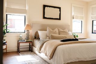 Neutral bed room