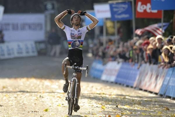 World Champion Niels Albert won again in Namur.