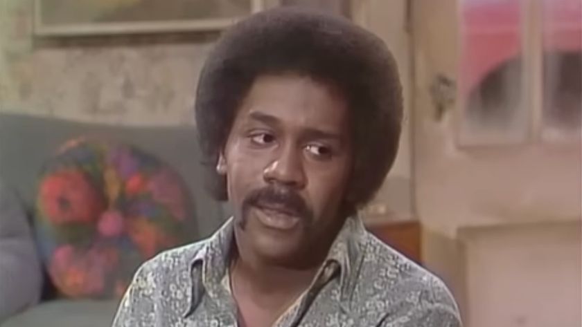 Lamont Sanford (Demond Wilson) talks to his father on Sanford and Son.