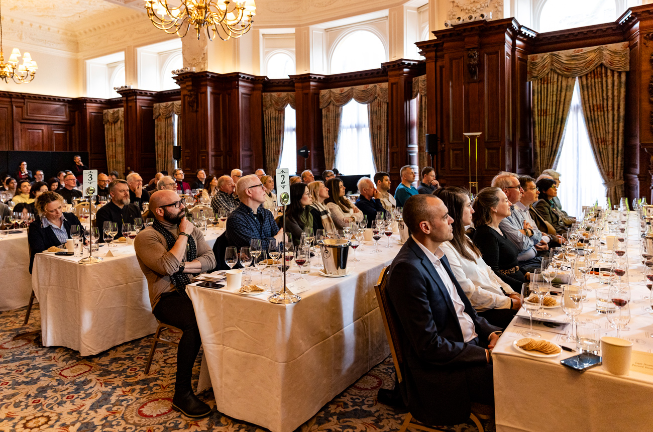 Ellen-Richardson---Decanter-Italy-Experience-2024-hi-res-Alto-Adige-masterclass-audience