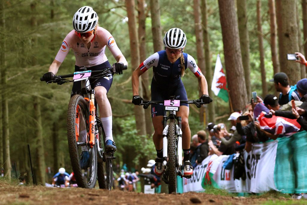 Puck Pieterse of Netherlands and Loana Lecomte of France