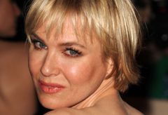 Renee Zellweger announced as face of Tommy Hilfiger bag charity campaign