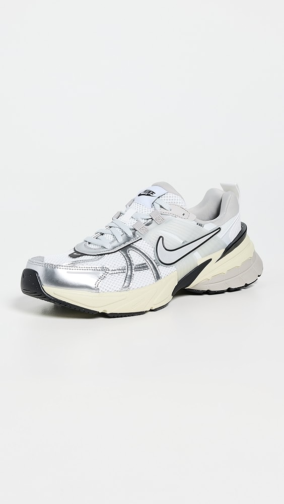 Nike Nike V2K running sneakers