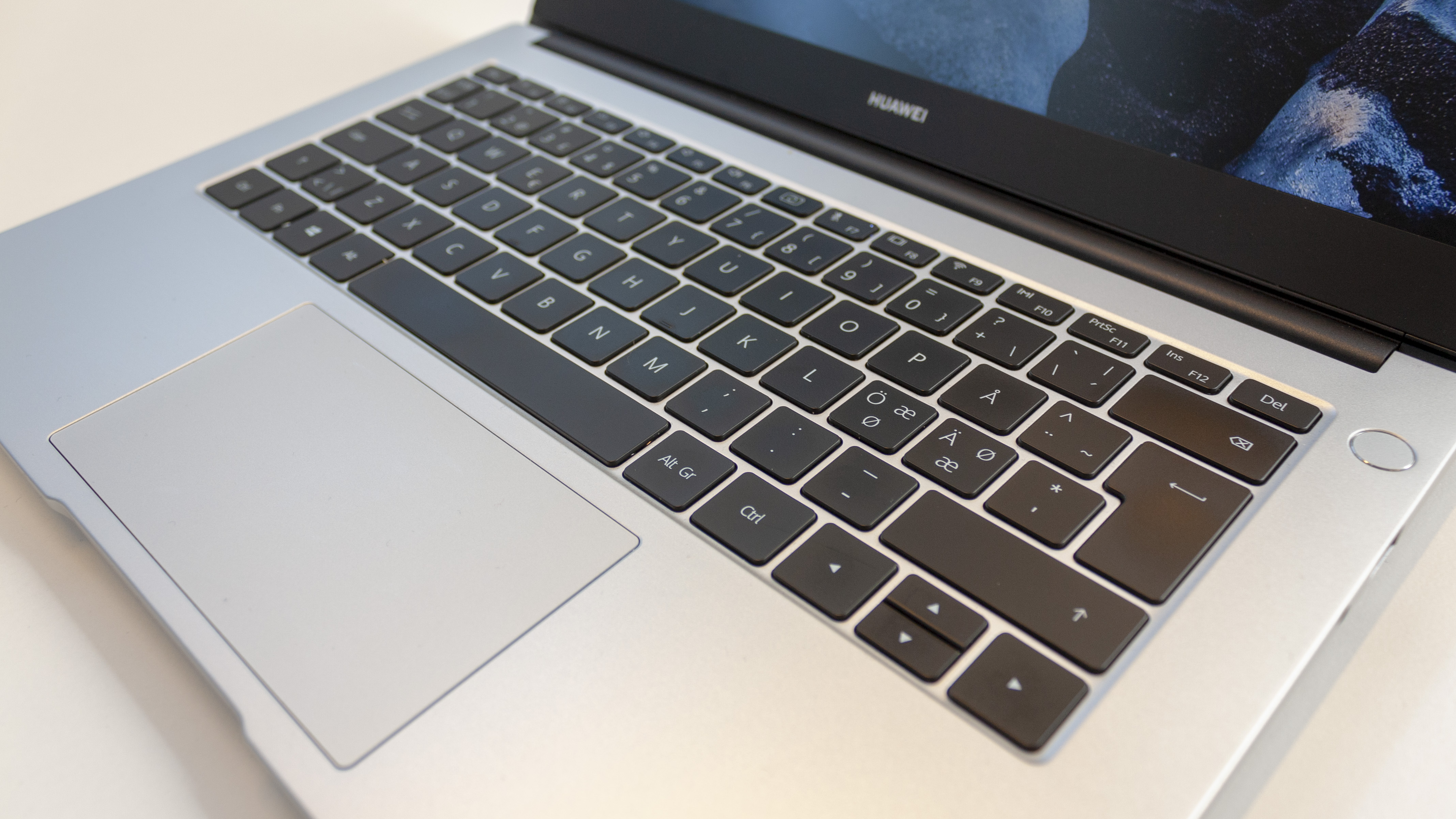 Tastaturet på Huawei Matebook D 14