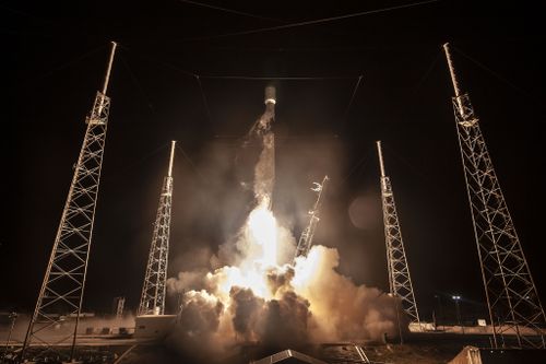 In Photos Spacex Falcon 9 Launches Israeli Moon Lander Indonesian