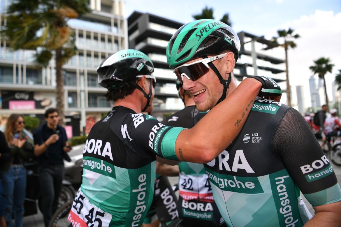 Sam Bennett (Bora-Hansgrohe) produced a fine sprint to win at the UAE Tour.