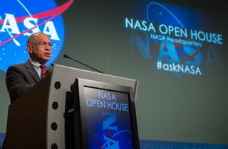 Bolden Speaks at NASA Open House