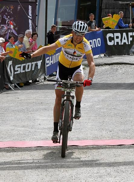 Christoph Sauser (Specialized) wins his second straight stage at Trans Germany and remains in the leader's jersey.
