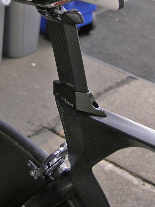 Even the seatpost and clamp bear matching sharp-edged shapes.