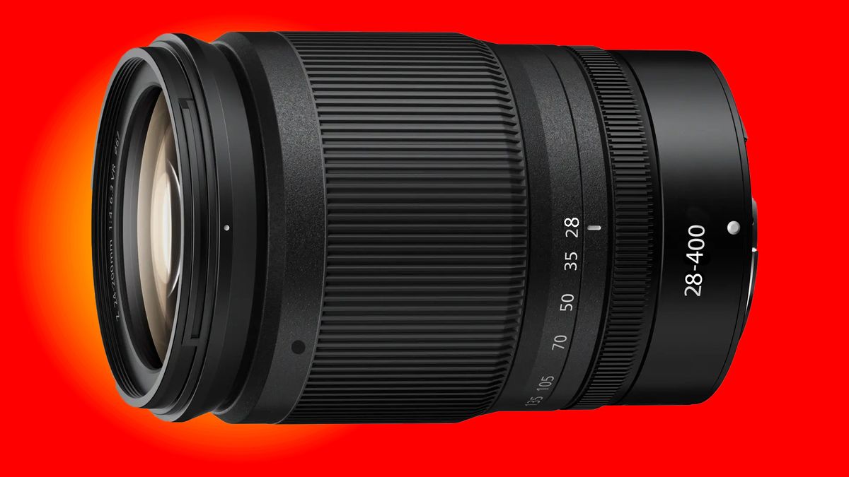 Nikon 28-400mm Render