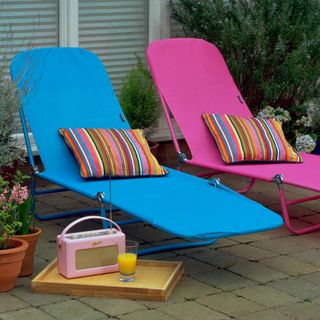 lounge chair with radio and juice