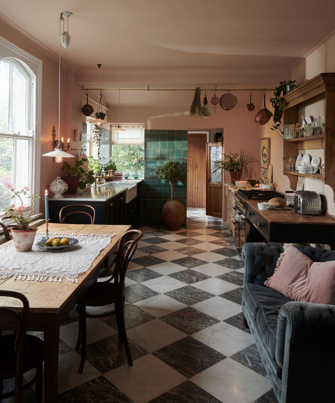 'Living kitchens' are huge trends for 2024 | Homes and Gardens