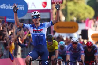 Tim Merlier wins stage 21 of the Giro d'Italia 2024