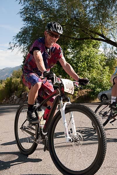 Fourth place finisher Ned "The Lung" Overend chose to race in a very colorful moomoo.