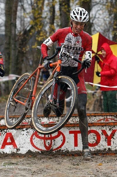 Wendy Simms (Kona-Yourkey.com) makes quick work of the barricades at the USGP Portland Cup.