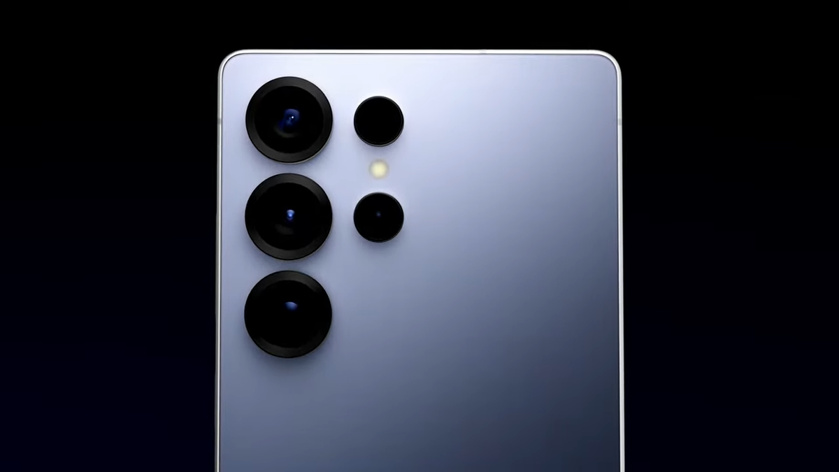 Samsung Galaxy S25 Ultra at Unpacked