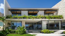 Vieyra Estudio's Casa Nube, a new cancun retreat