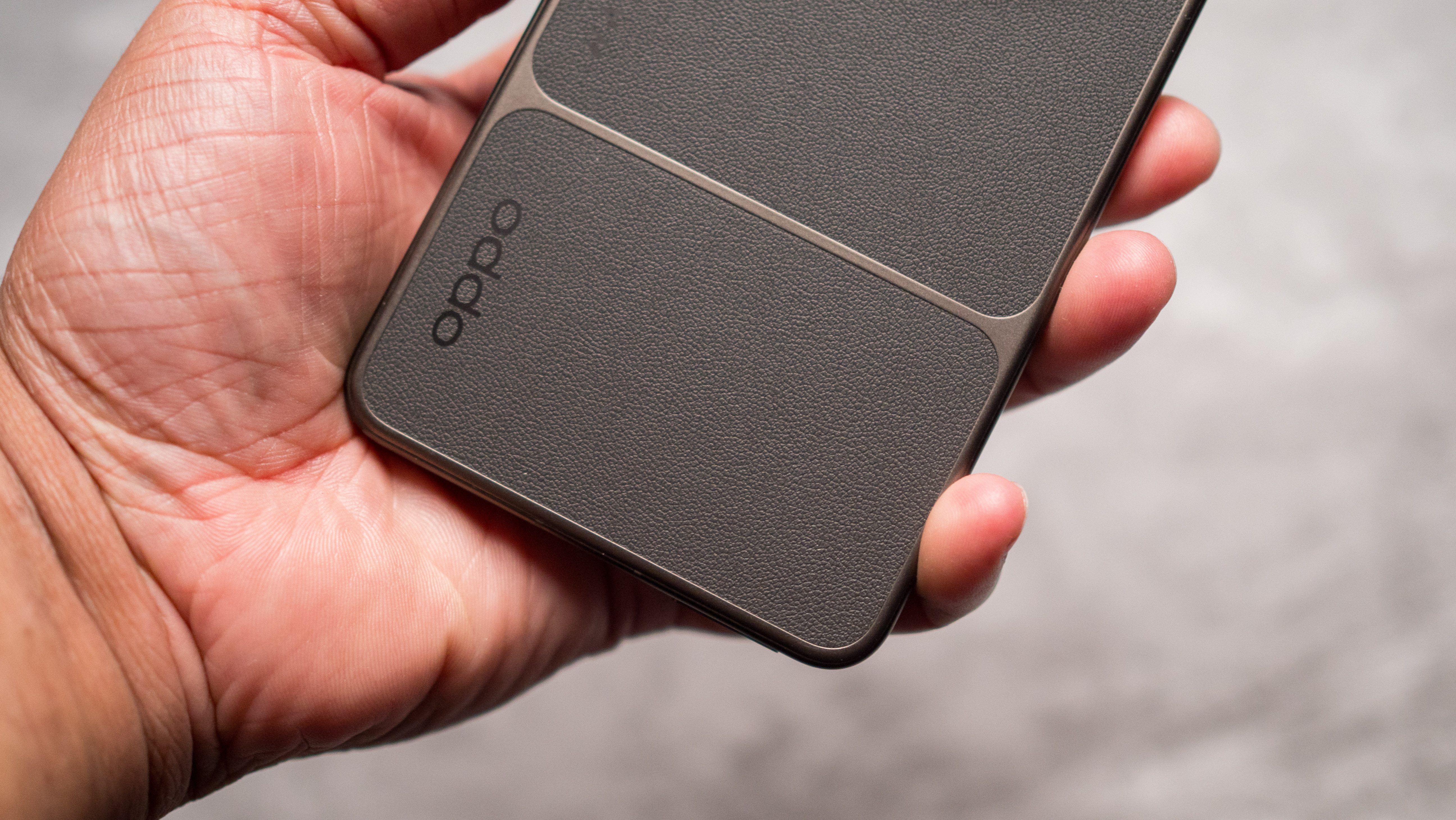 OPPO Find X9 Ultra hands-on testing