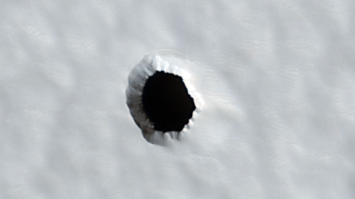 헤드라인을 장식하고 있는 화성의 ‘구멍’은 화성 탐사에 결정적인 역할을 할 수 있습니다
