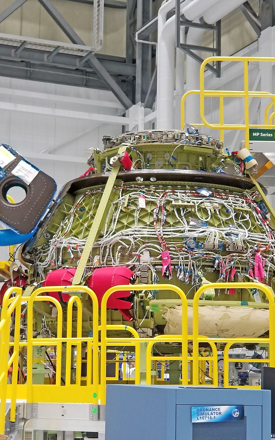 Photo Tour: Inside Boeing's CST-100 Starliner Spaceship Hangar: Page 2 ...