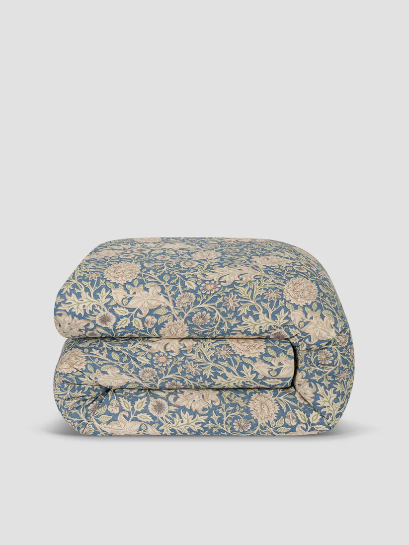 Blue botanically patterned duvet cover