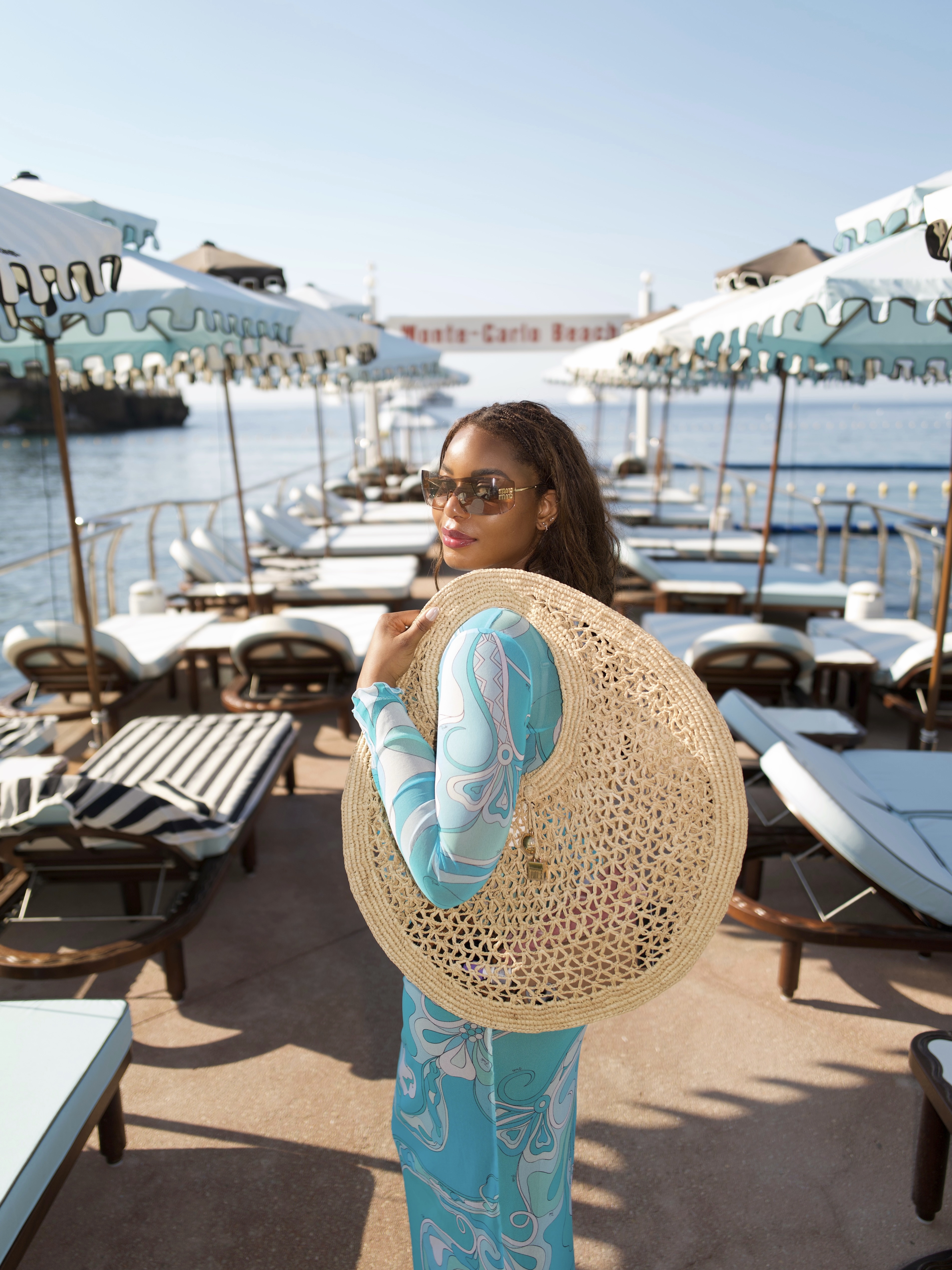 Kaye Bassey wearing the top summer accessories.