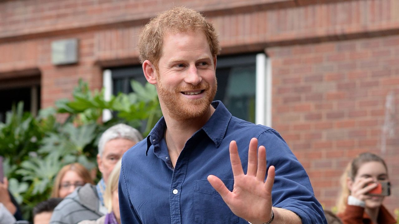 nottingham, england october 26 prince harry waves as he leaves nottinghams new central police station on october 26, 2016 in nottingham, england photo by joe giddins wpa poolgetty images