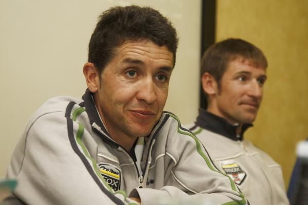Carlos Sastre and Geox TMC teammate Denis Menchov are ready for the Giro d'Italia