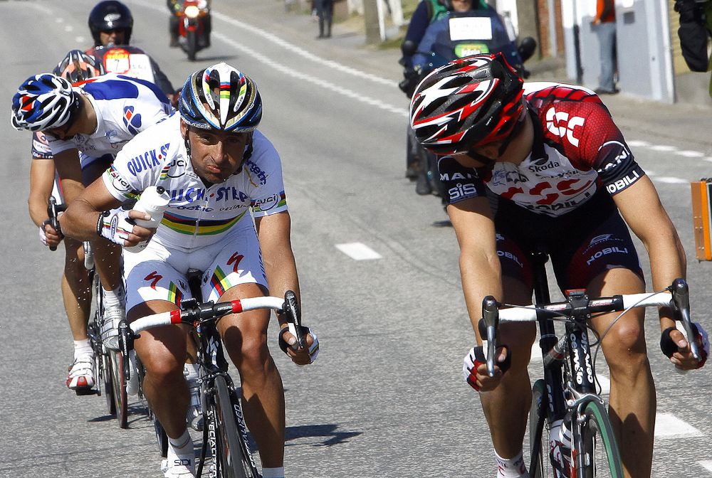 Italian Paolo Bettini (C-Quick Step/Bel) drinks during the 91th Tour of Flanders in 2007. Italian Alessandro Ballan (Lampre/Ita) won ahead of Belgian Leif Hoste (Predictor Lotto-Bel) and Italian Luca Paolini (Liquigas/Ita).