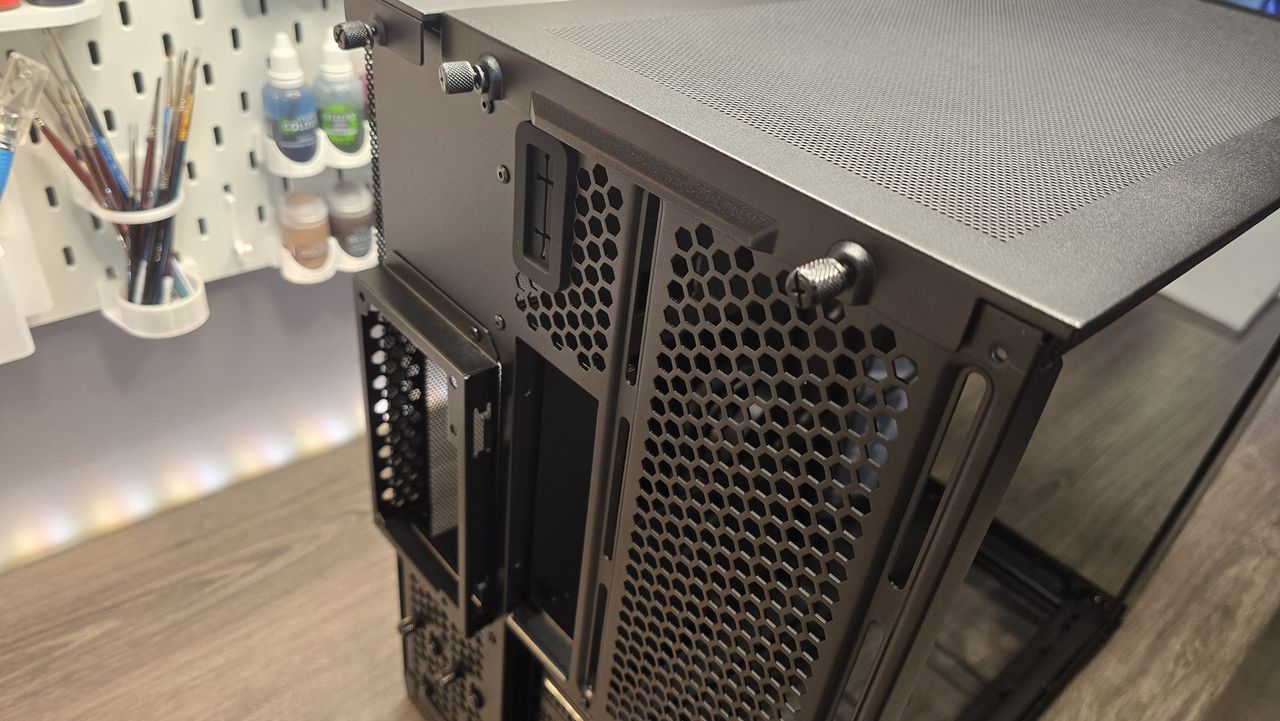 Lian Li O11 Vision Compact PC case