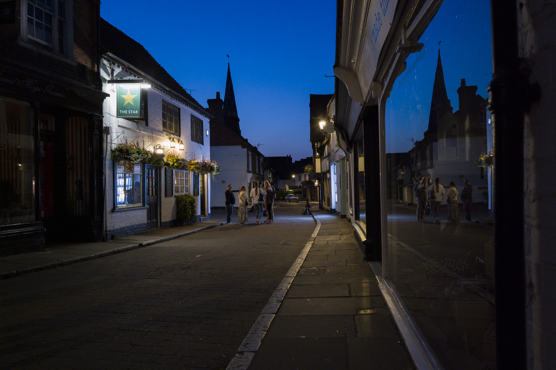 Night street photo using Leica Q3's ISO 6400 setting