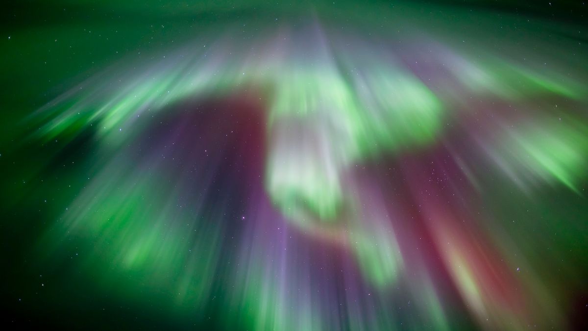 Aurora alert: Tough geomagnetic typhoon may spark northern lighting fixtures as some distance south as Illinois this night and day after today