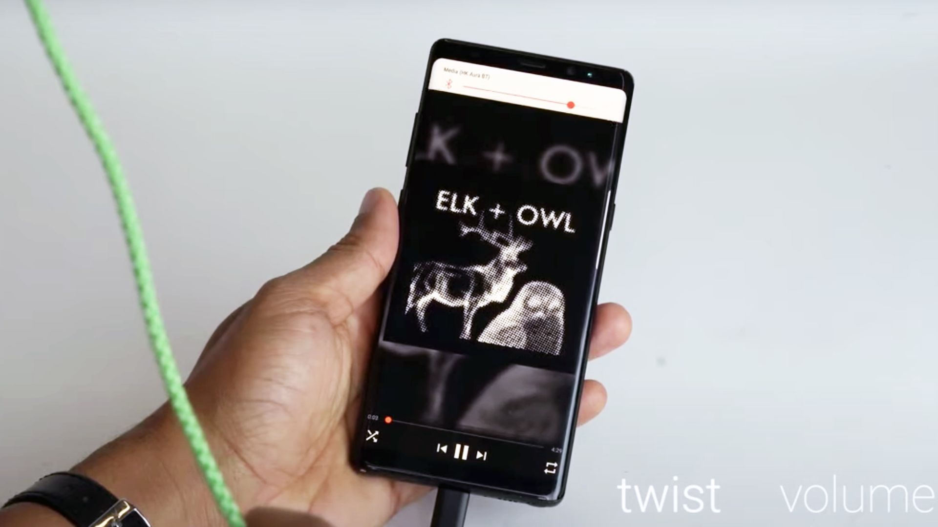 Google's smart headphone cord lets you control your music with a pinch